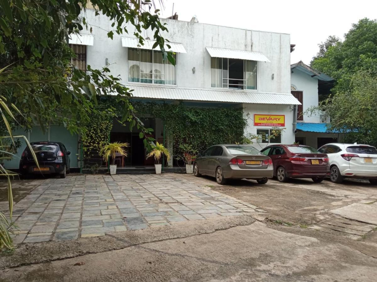 Bevary City Hotel Anurâdhapura Extérieur photo