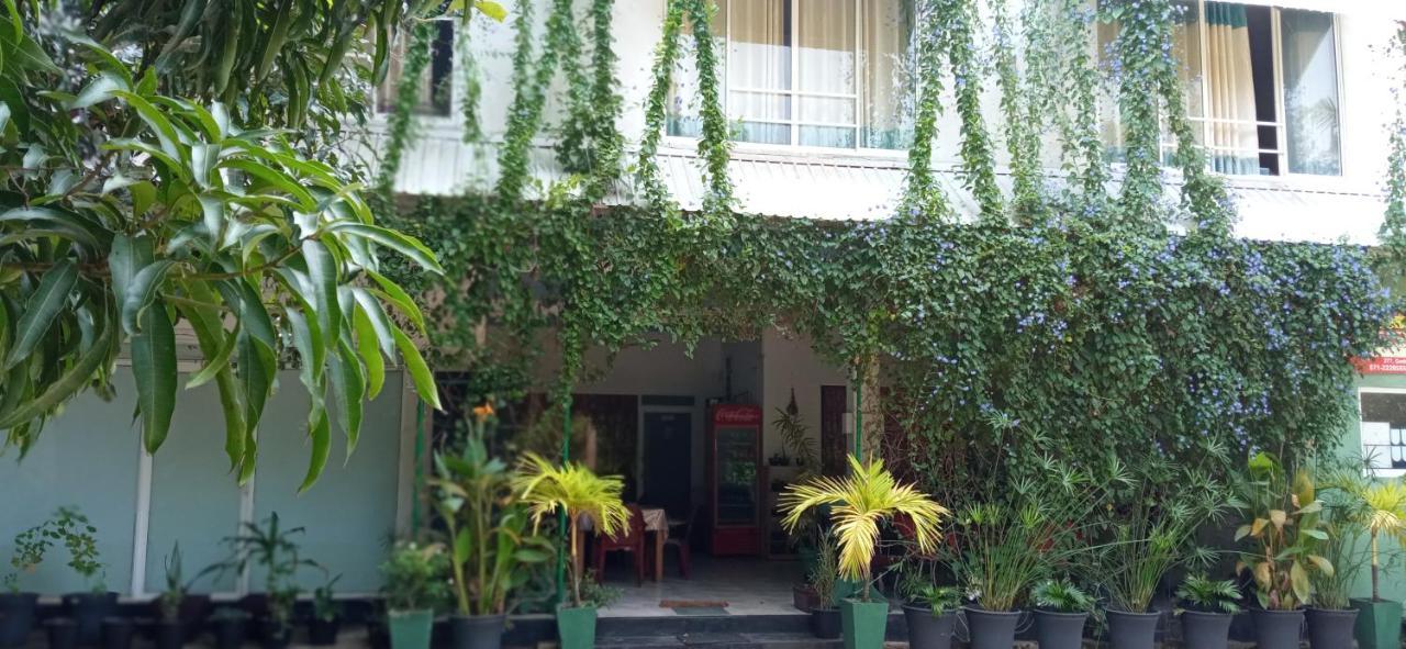 Bevary City Hotel Anurâdhapura Extérieur photo