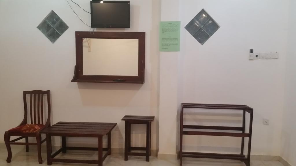 Bevary City Hotel Anurâdhapura Extérieur photo