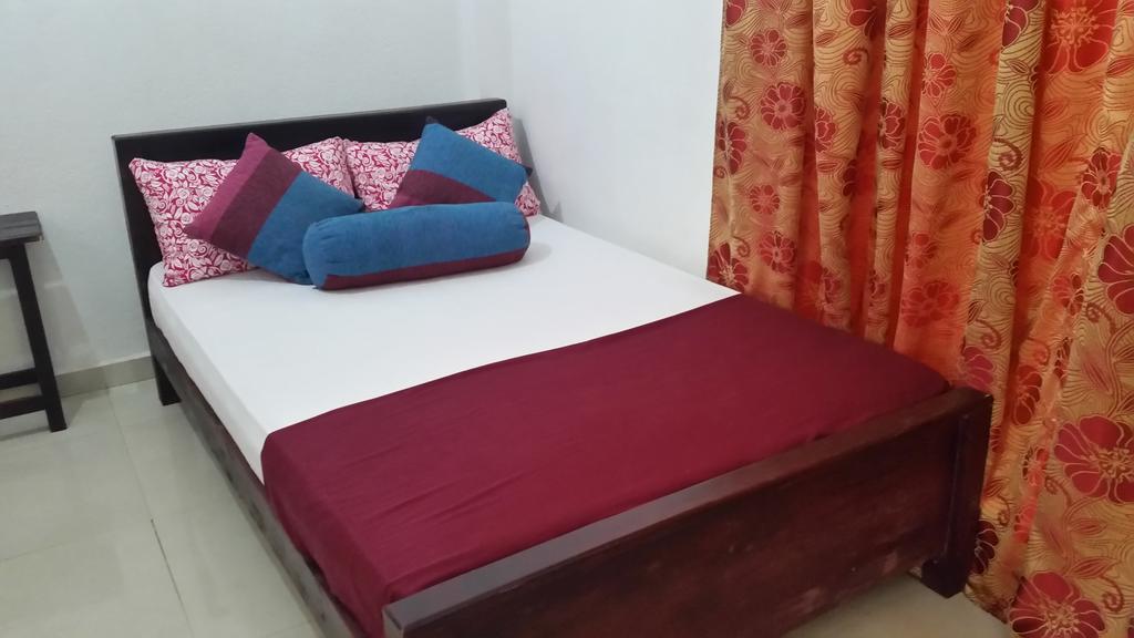 Bevary City Hotel Anurâdhapura Extérieur photo