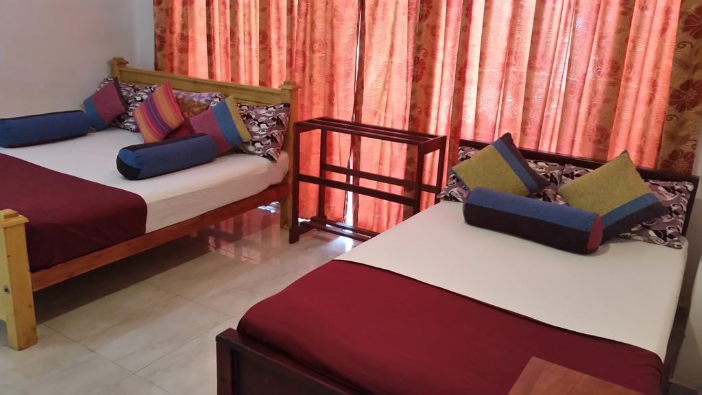 Bevary City Hotel Anurâdhapura Extérieur photo