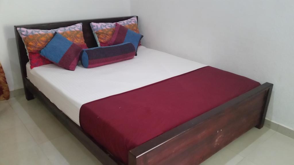 Bevary City Hotel Anurâdhapura Extérieur photo