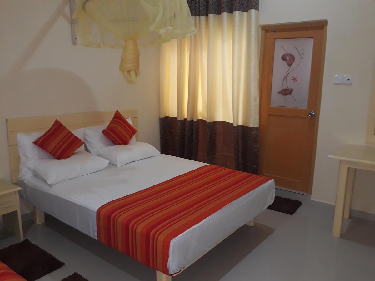 Bevary City Hotel Anurâdhapura Extérieur photo