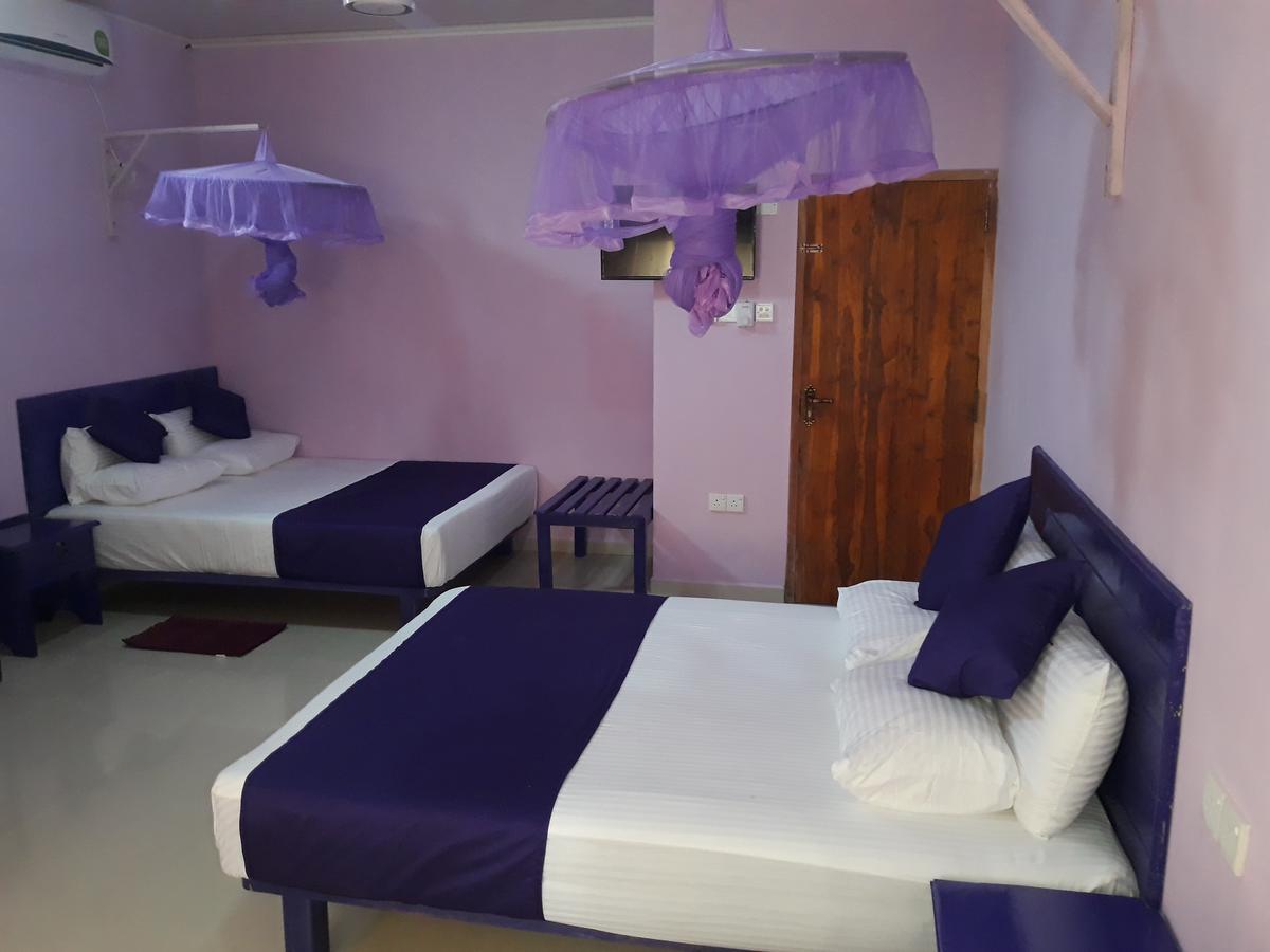Bevary City Hotel Anurâdhapura Extérieur photo